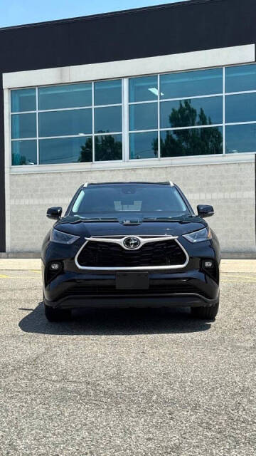toyota highlander 2022 5TDGZRBH6NS560041 image toyota highlander 2022 5TDGZRBH6NS560041 image
