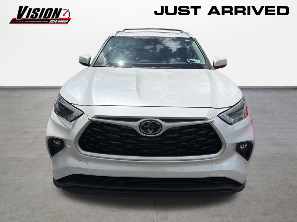 toyota highlander 2022 5TDGZRBH9NS240745 image toyota highlander 2022 5TDGZRBH9NS240745 image