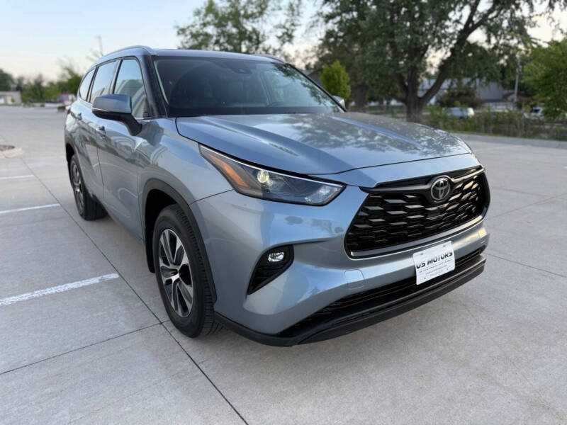 toyota highlander 2022 5TDHZRBH6NS212471 image