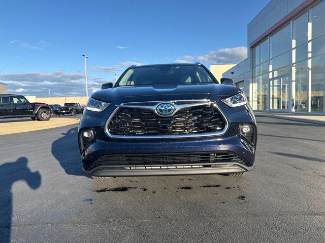 toyota highlander 2022 5TDXBRCH8NS541963 image toyota highlander 2022 5TDXBRCH8NS541963 image