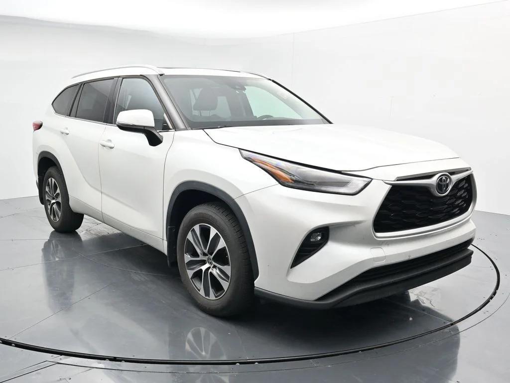 toyota highlander 2022 5TDGZRBH3NS256021 image toyota highlander 2022 5TDGZRBH3NS256021 image