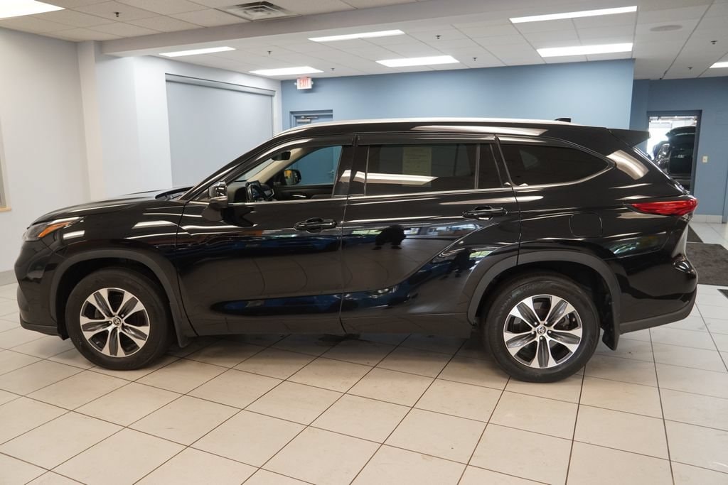 toyota highlander 2022 5TDGZRBH6NS577681 image toyota highlander 2022 5TDGZRBH6NS577681 image