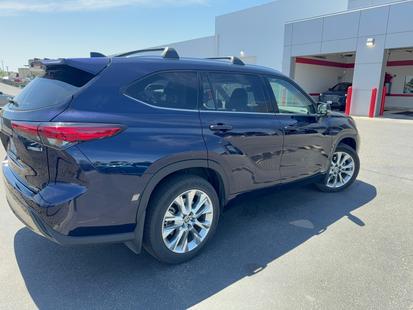 toyota highlander 2022 5TDXBRCH3NS555690 image toyota highlander 2022 5TDXBRCH3NS555690 image