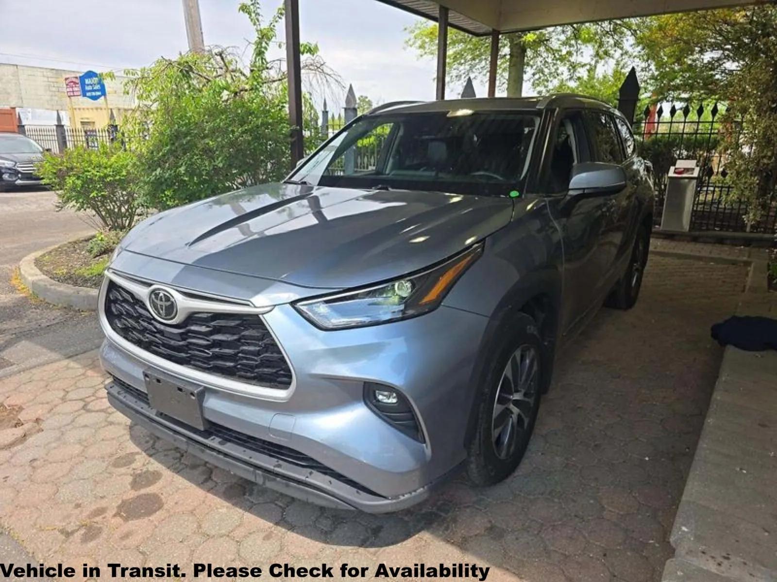 toyota highlander 2022 5TDGZRBH0NS257899 image toyota highlander 2022 5TDGZRBH0NS257899 image