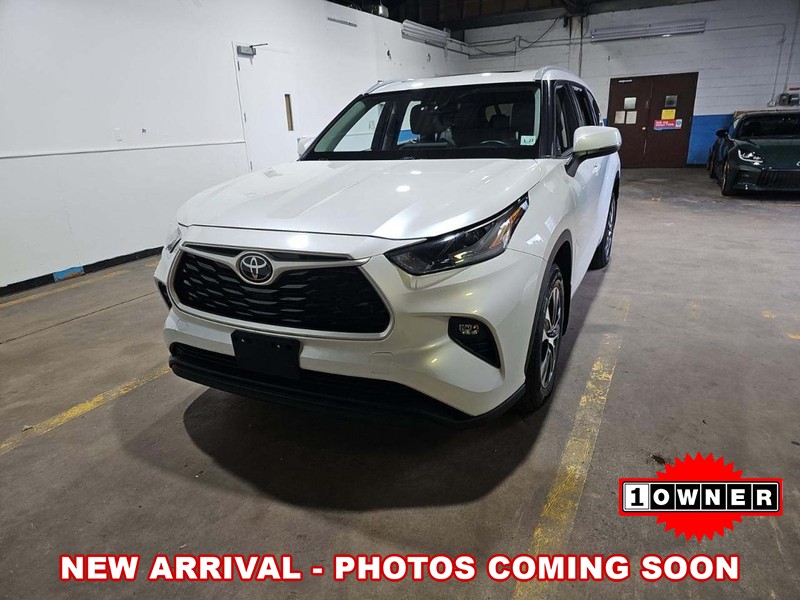 toyota highlander 2022 5TDGZRBH5NS183038 image toyota highlander 2022 5TDGZRBH5NS183038 image
