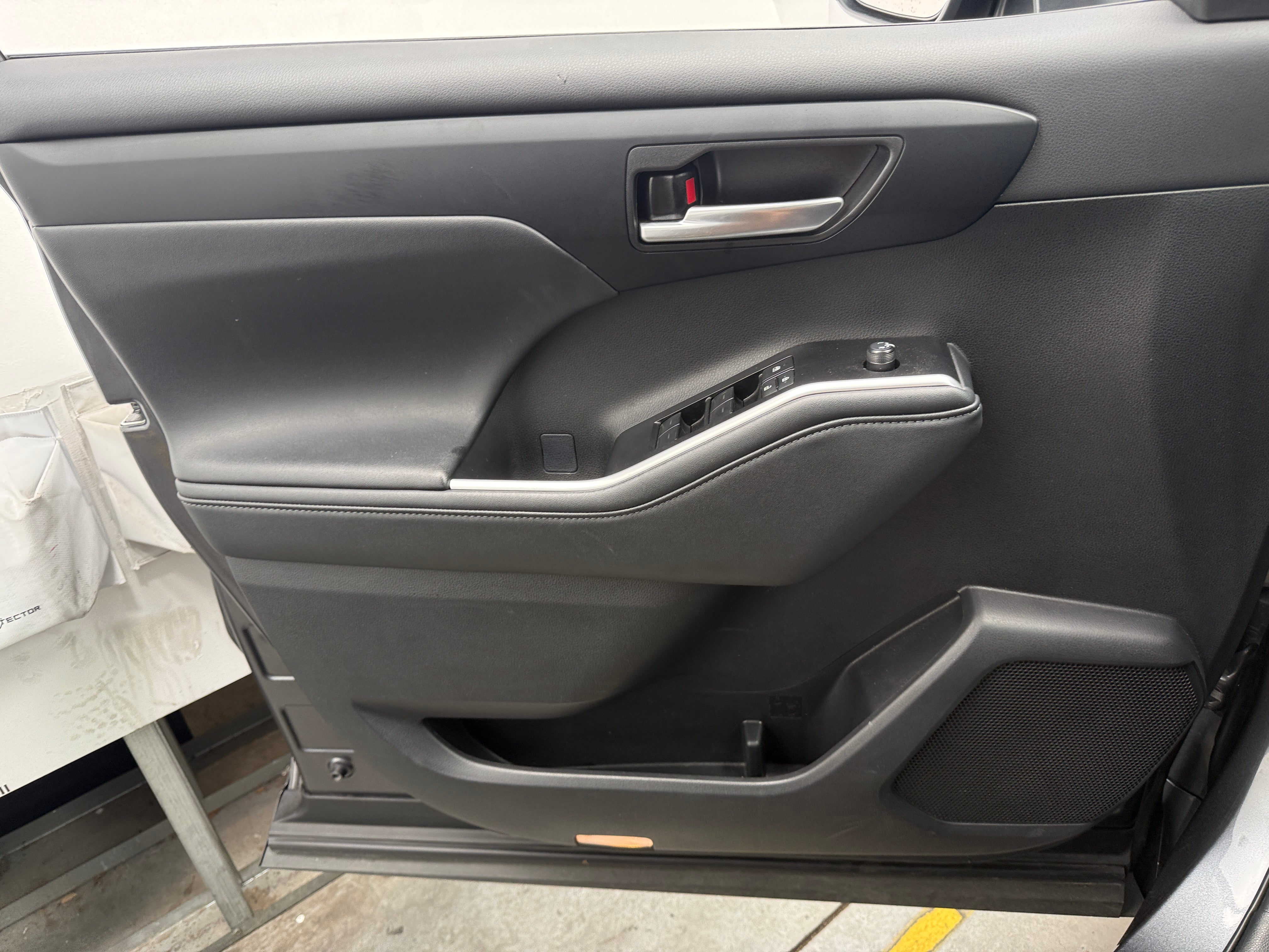 toyota highlander 2025 5TDKDRBH7SS579346 image toyota highlander 2025 5TDKDRBH7SS579346 image