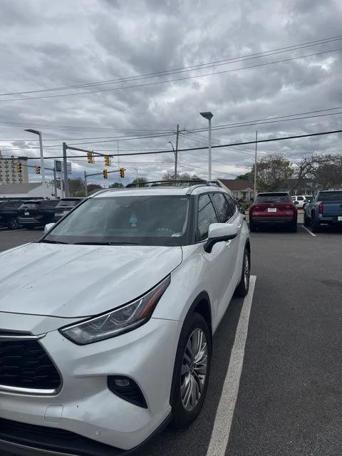 toyota highlander 2025 5TDKDRBH2SS589153 image toyota highlander 2025 5TDKDRBH2SS589153 image