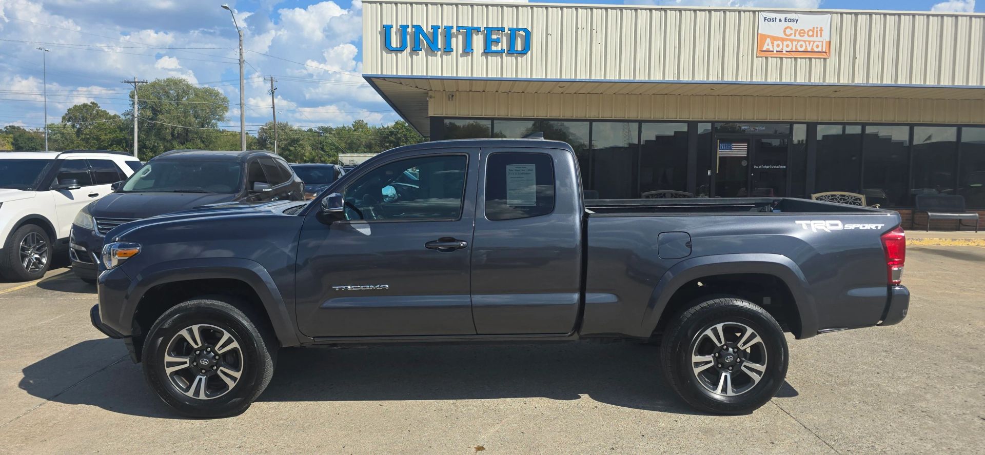toyota tacoma 2016 5TFRZ5CN4GX013627 image toyota tacoma 2016 5TFRZ5CN4GX013627 image