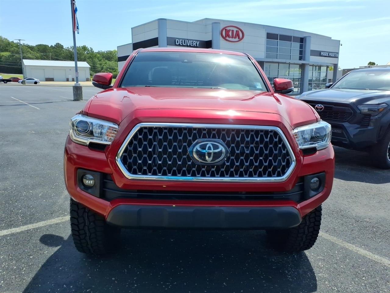 toyota tacoma 2019 3TMCZ5AN2KM236028 image toyota tacoma 2019 3TMCZ5AN2KM236028 image