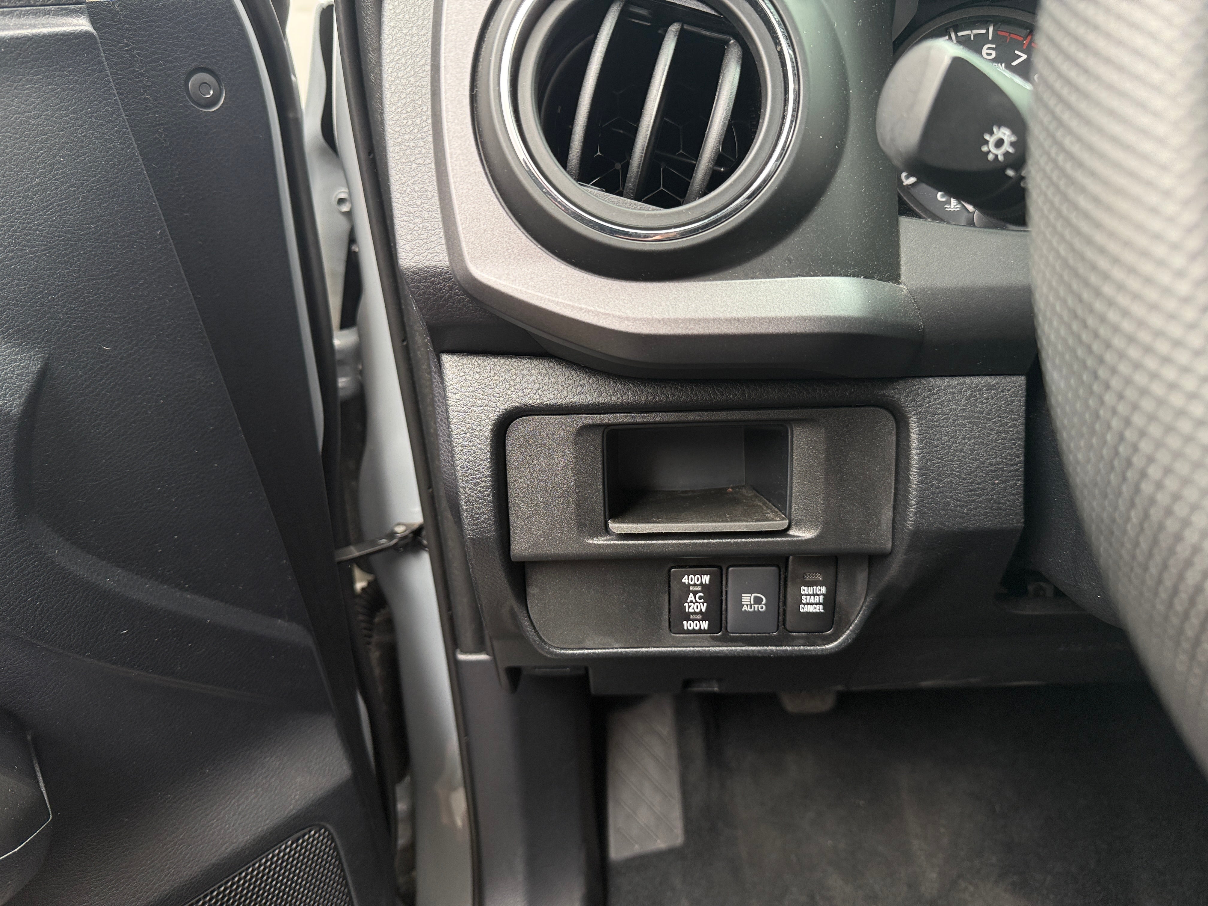 toyota tacoma 2019 5TFSZ5AN1KX196434 image toyota tacoma 2019 5TFSZ5AN1KX196434 image