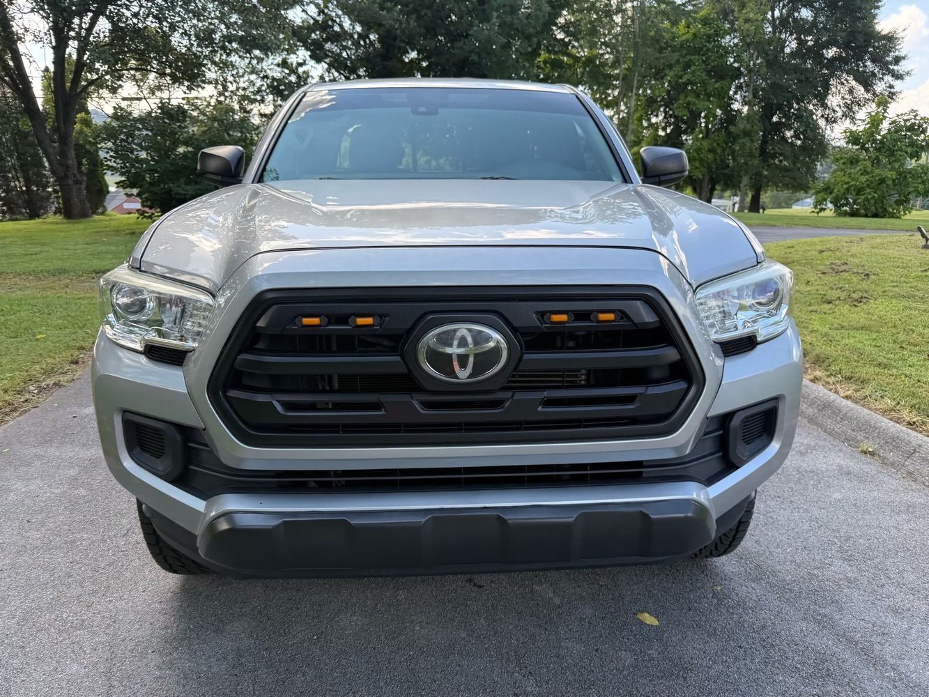 toyota tacoma 2019 5TFRZ5CN6KX083008 image toyota tacoma 2019 5TFRZ5CN6KX083008 image
