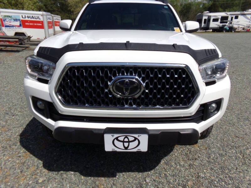 toyota tacoma 2019 3TMCZ5AN0KM245696 image toyota tacoma 2019 3TMCZ5AN0KM245696 image