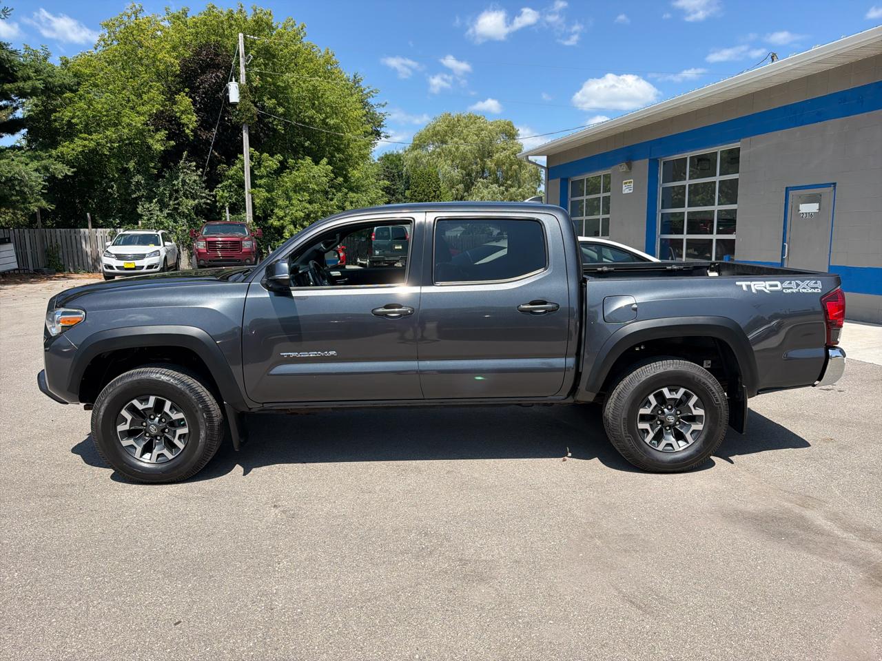toyota tacoma 2019 3TMCZ5AN9KM195686 image toyota tacoma 2019 3TMCZ5AN9KM195686 image