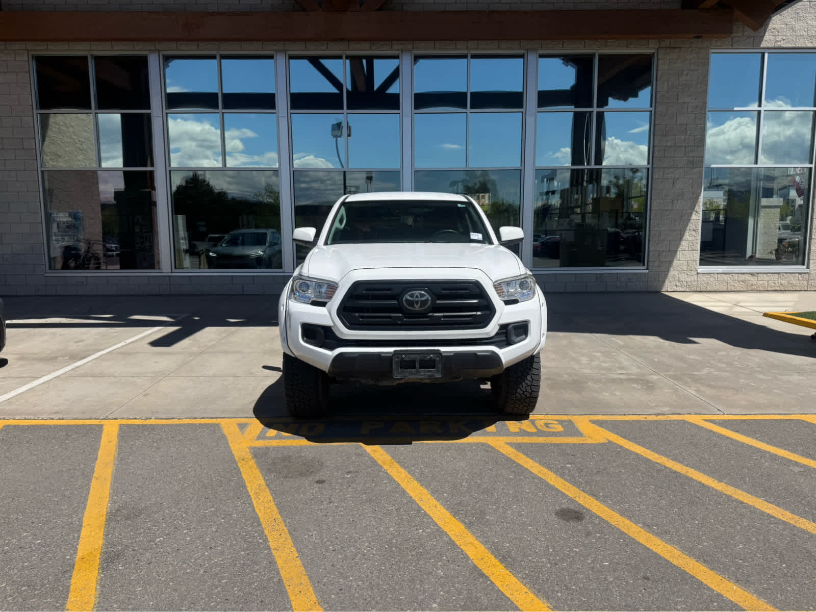 toyota tacoma 2018 3TMCZ5AN1JM123556 image toyota tacoma 2018 3TMCZ5AN1JM123556 image