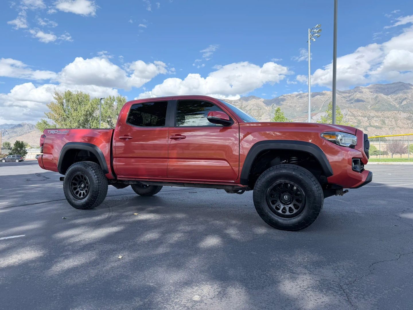 toyota tacoma 2018 3TMCZ5AN0JM138565 image toyota tacoma 2018 3TMCZ5AN0JM138565 image