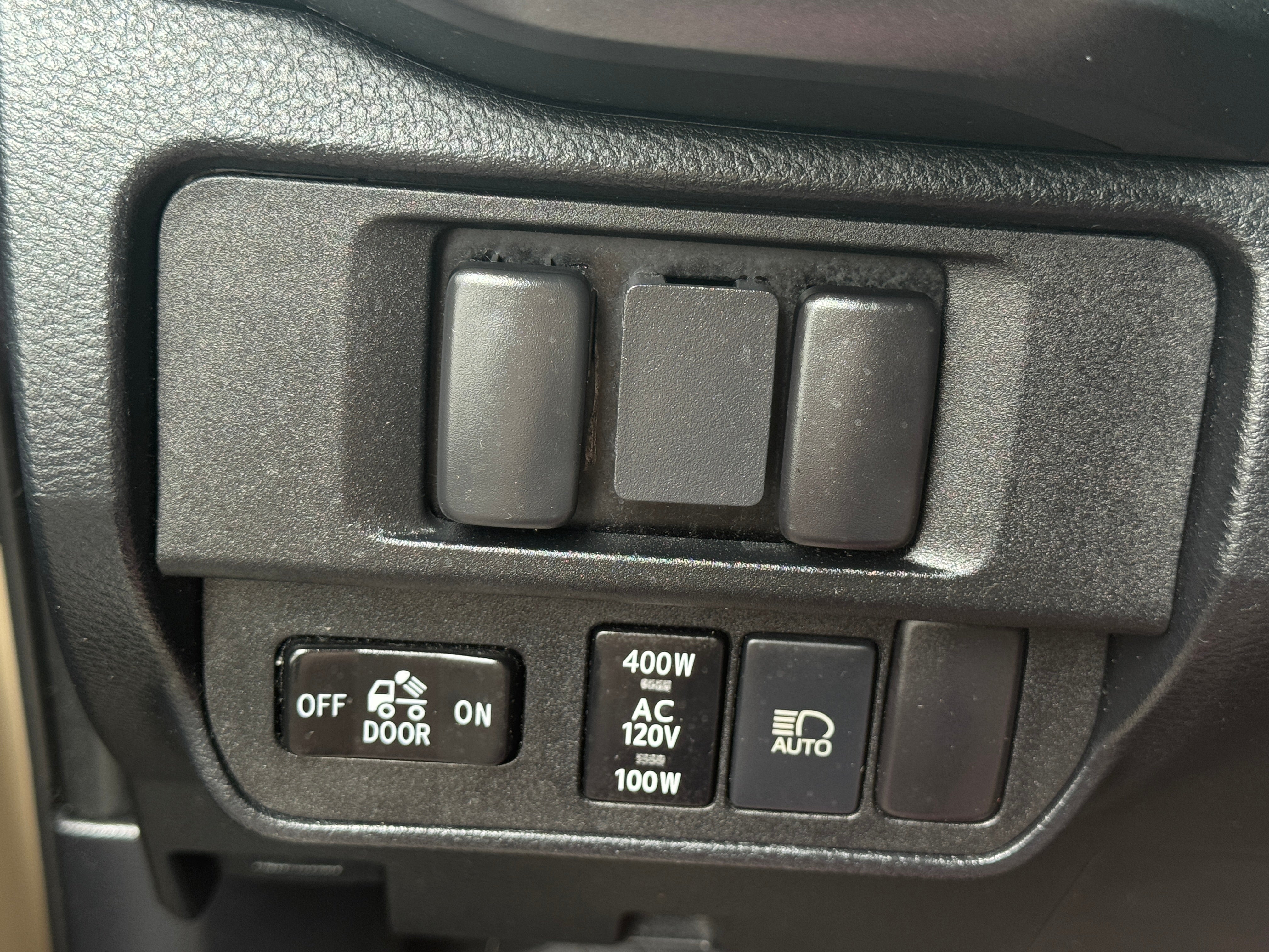 toyota tacoma 2018 3TMCZ5AN8JM143965 image toyota tacoma 2018 3TMCZ5AN8JM143965 image