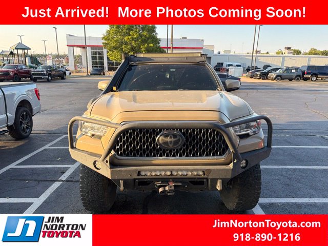 toyota tacoma 2018 3TMCZ5AN7JM156402 image toyota tacoma 2018 3TMCZ5AN7JM156402 image