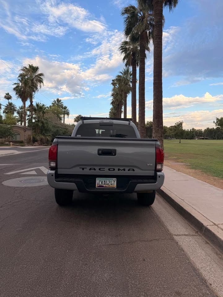 toyota tacoma 2018 3TMCZ5AN2JM186309 image
