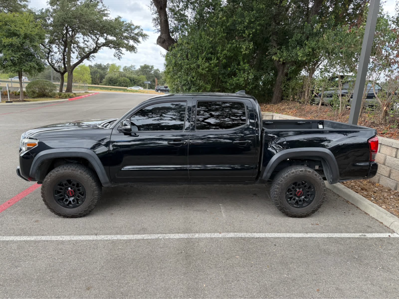 toyota tacoma 2018 3TMCZ5AN9JM141139 image toyota tacoma 2018 3TMCZ5AN9JM141139 image