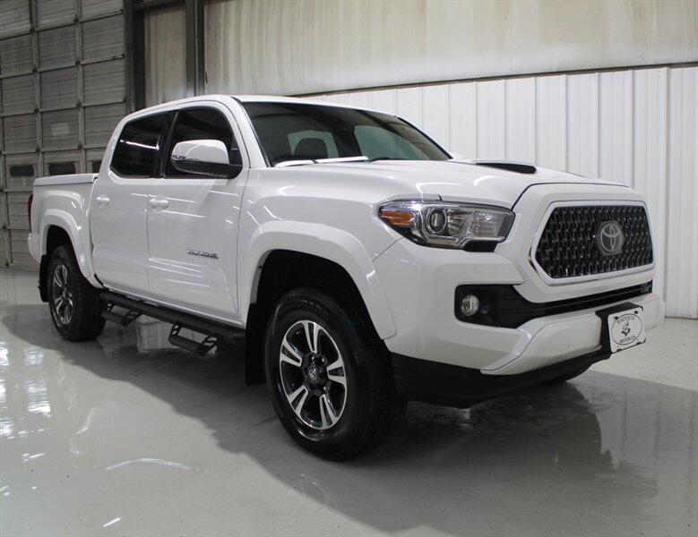 toyota tacoma 2018 3TMCZ5AN5JM141767 image toyota tacoma 2018 3TMCZ5AN5JM141767 image