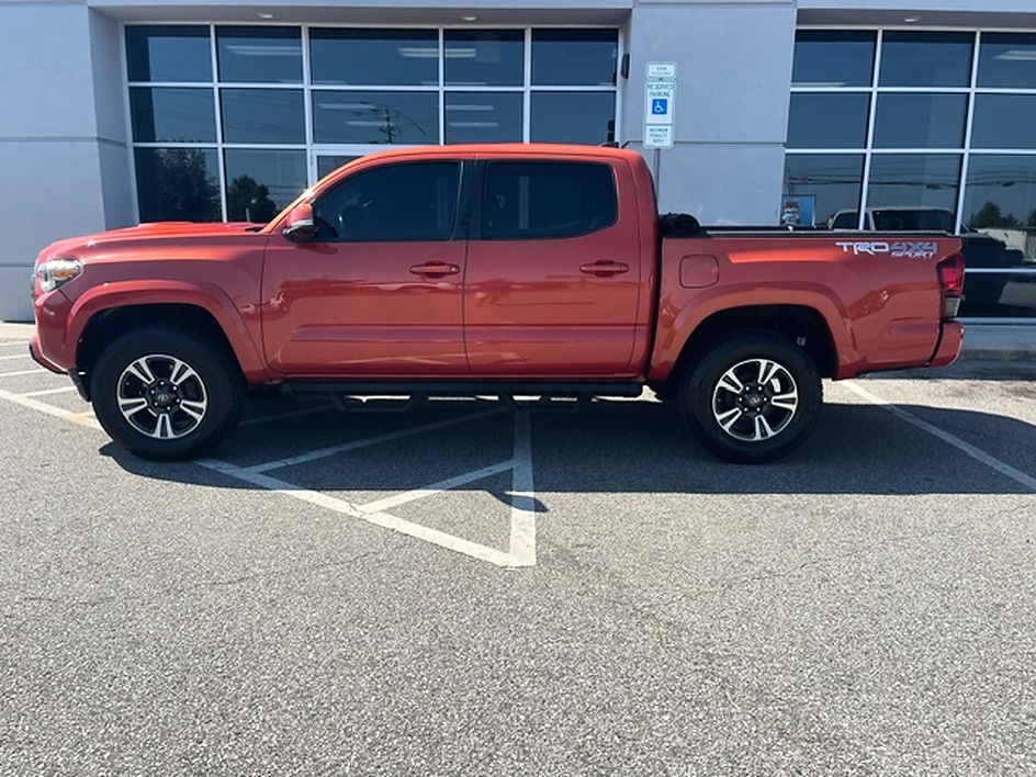 toyota tacoma 2018 3TMCZ5AN5JM160481 image toyota tacoma 2018 3TMCZ5AN5JM160481 image