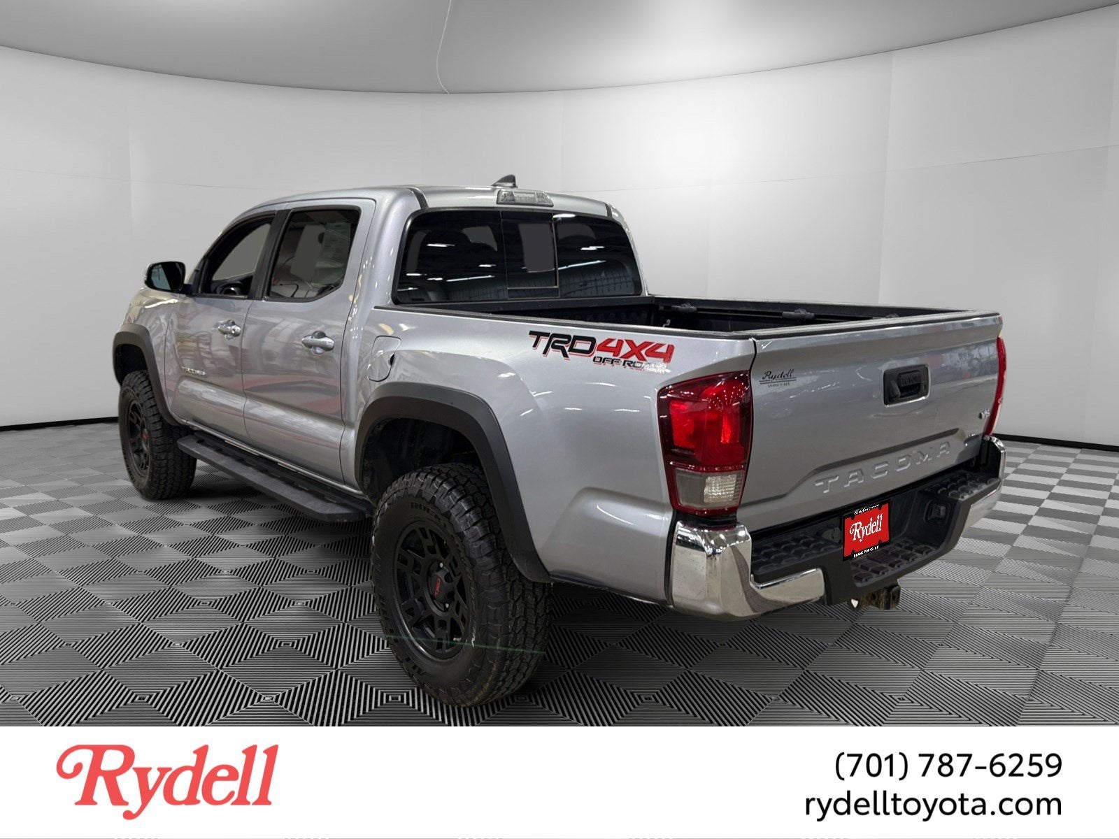 toyota tacoma 2018 3TMCZ5AN8JM173189 image toyota tacoma 2018 3TMCZ5AN8JM173189 image