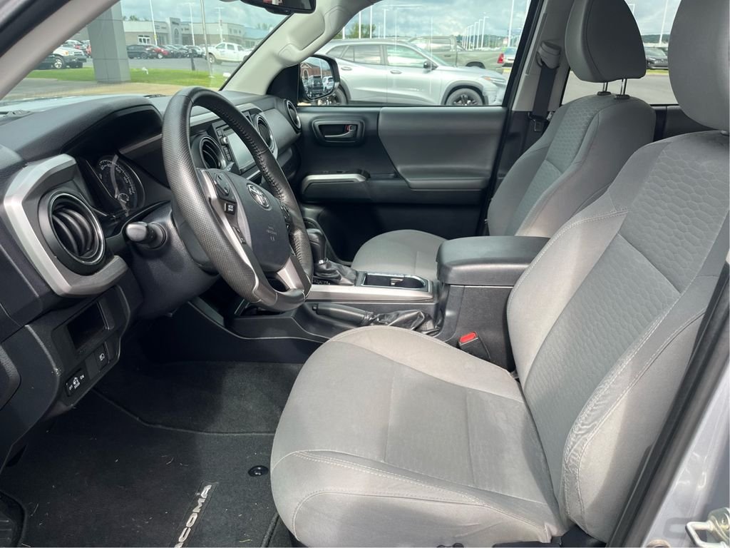 toyota tacoma 2018 3TMCZ5AN8JM144565 image toyota tacoma 2018 3TMCZ5AN8JM144565 image