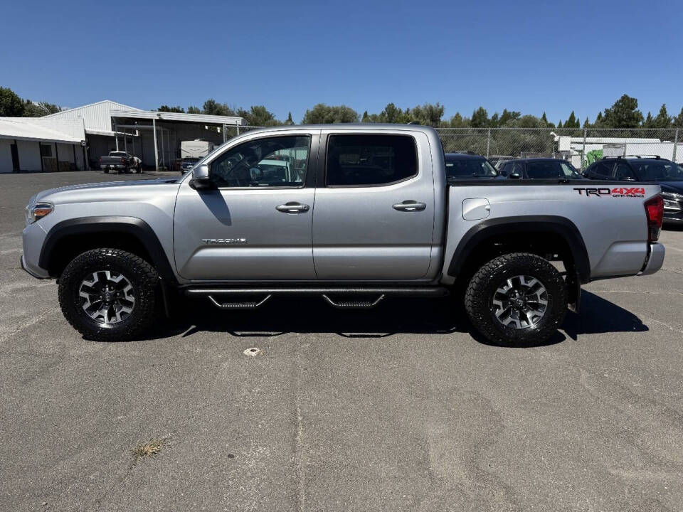 toyota tacoma 2018 3TMCZ5ANXJM126326 image toyota tacoma 2018 3TMCZ5ANXJM126326 image