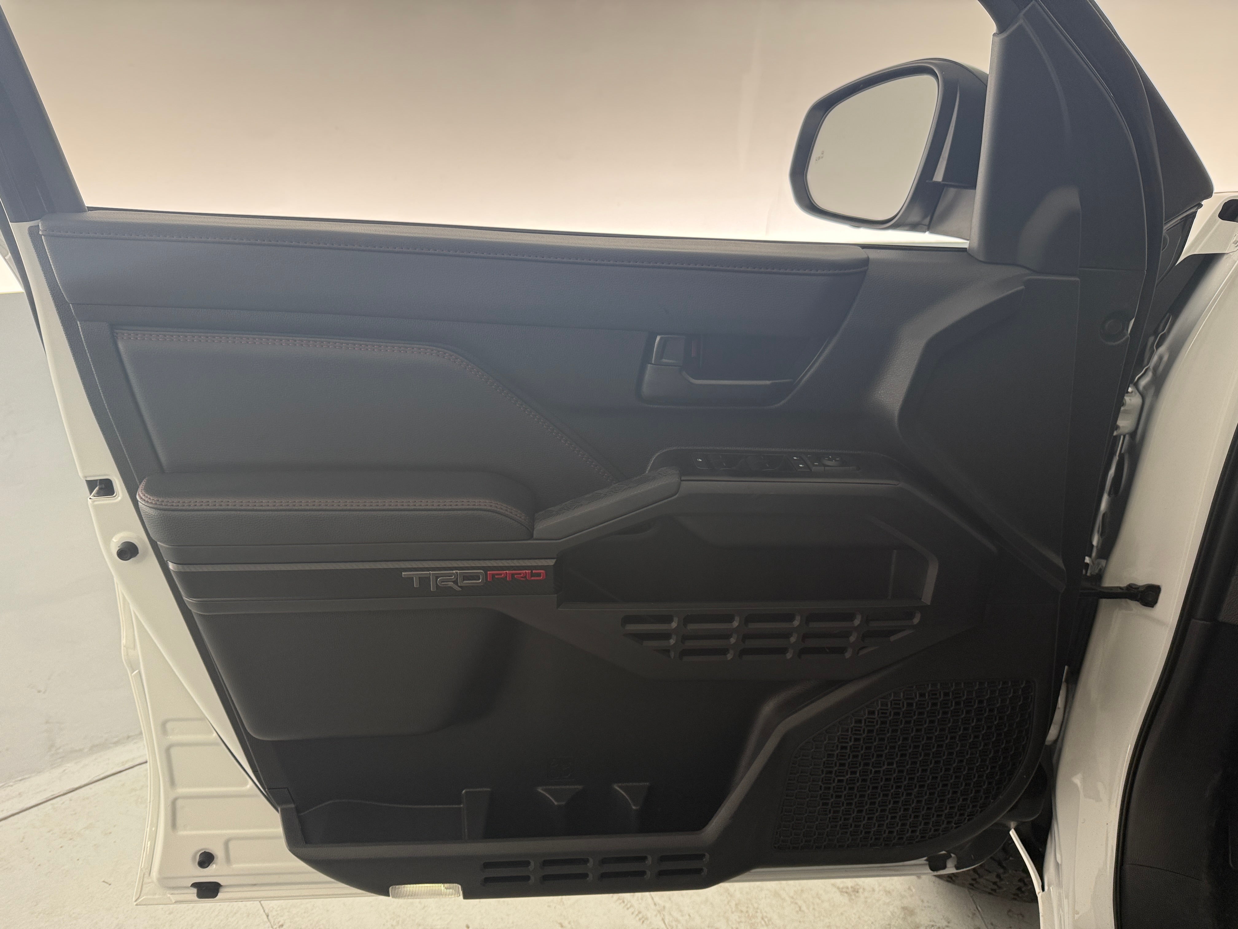 toyota tacoma 2026 3TYLC5LN6TT057317 image toyota tacoma 2026 3TYLC5LN6TT057317 image