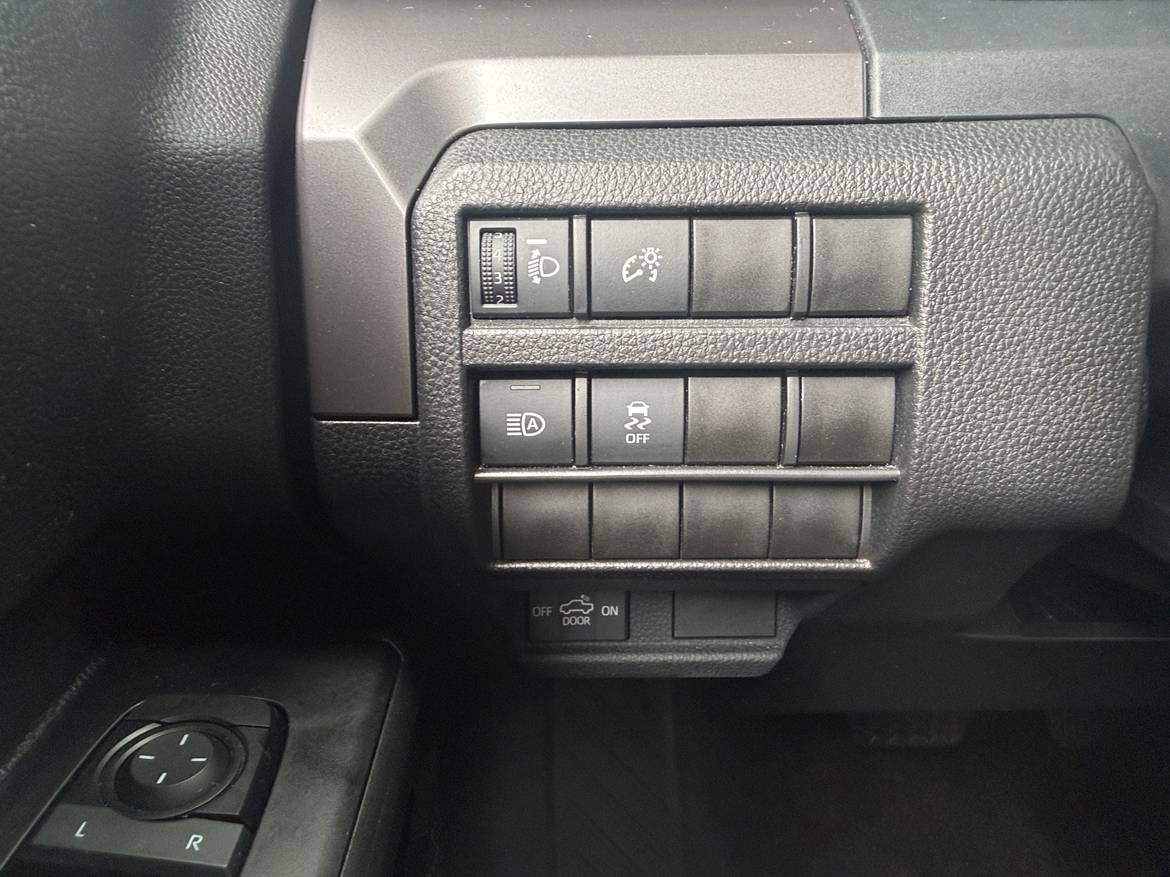 toyota tacoma 2026 3TYLB5JN3TT111890 image toyota tacoma 2026 3TYLB5JN3TT111890 image