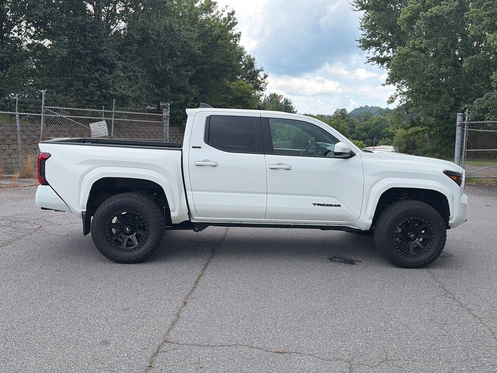 toyota tacoma 2026 3TMLB5JN5TM247451 image toyota tacoma 2026 3TMLB5JN5TM247451 image