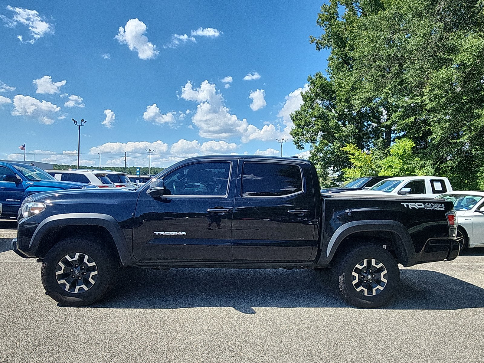 toyota tacoma 2021 5TFCZ5AN2MX268281 image toyota tacoma 2021 5TFCZ5AN2MX268281 image