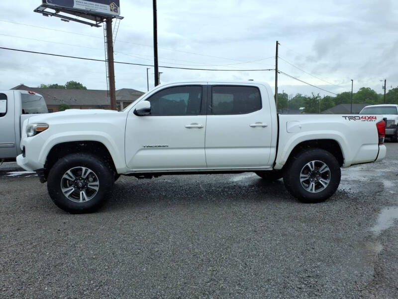 toyota tacoma 2017 5TFCZ5AN5HX112886 image toyota tacoma 2017 5TFCZ5AN5HX112886 image