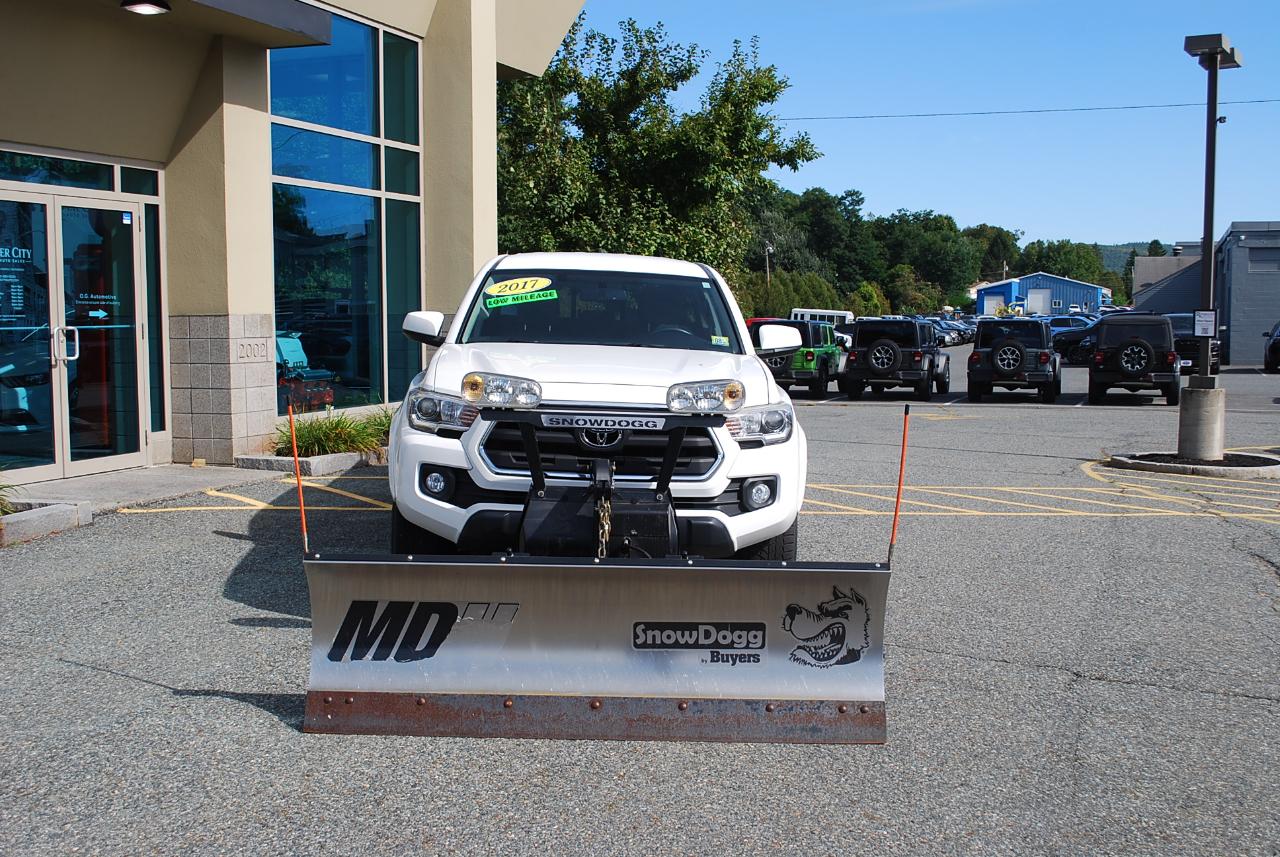 toyota tacoma 2017 3TMCZ5AN7HM072557 image toyota tacoma 2017 3TMCZ5AN7HM072557 image
