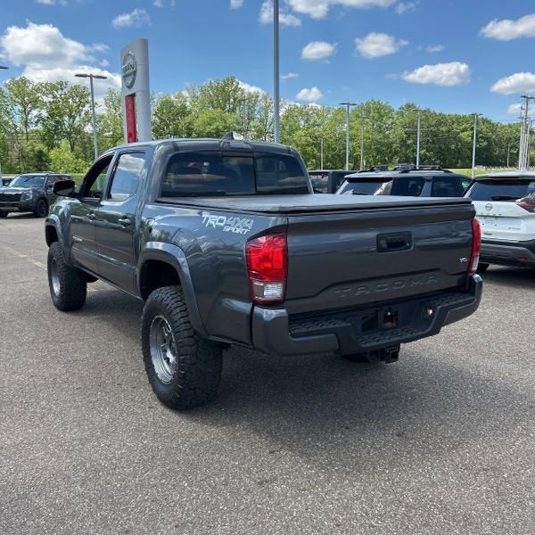 toyota tacoma 2017 3TMCZ5AN1HM085305 image toyota tacoma 2017 3TMCZ5AN1HM085305 image