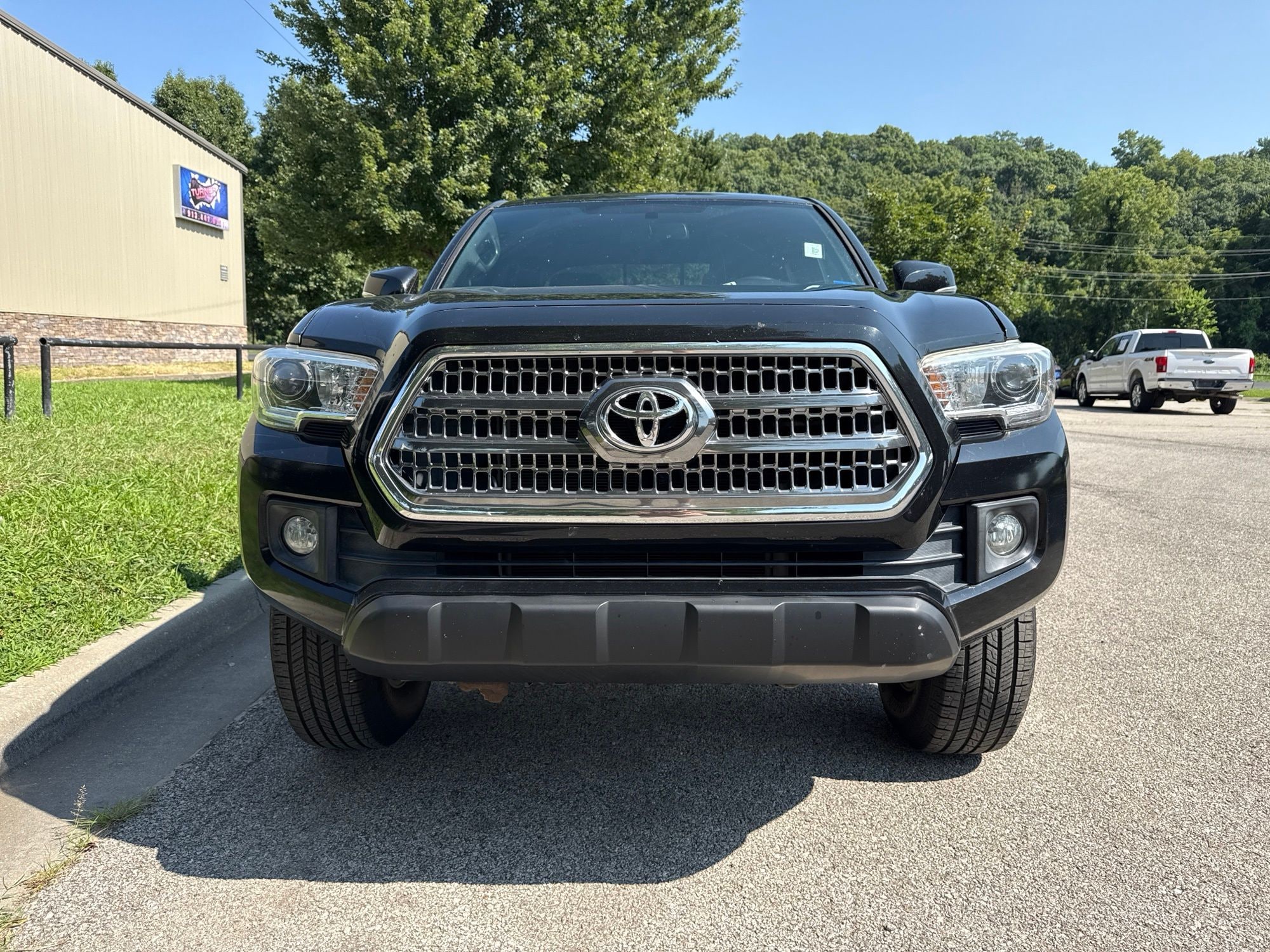 toyota tacoma 2017 5TFCZ5AN0HX119566 image