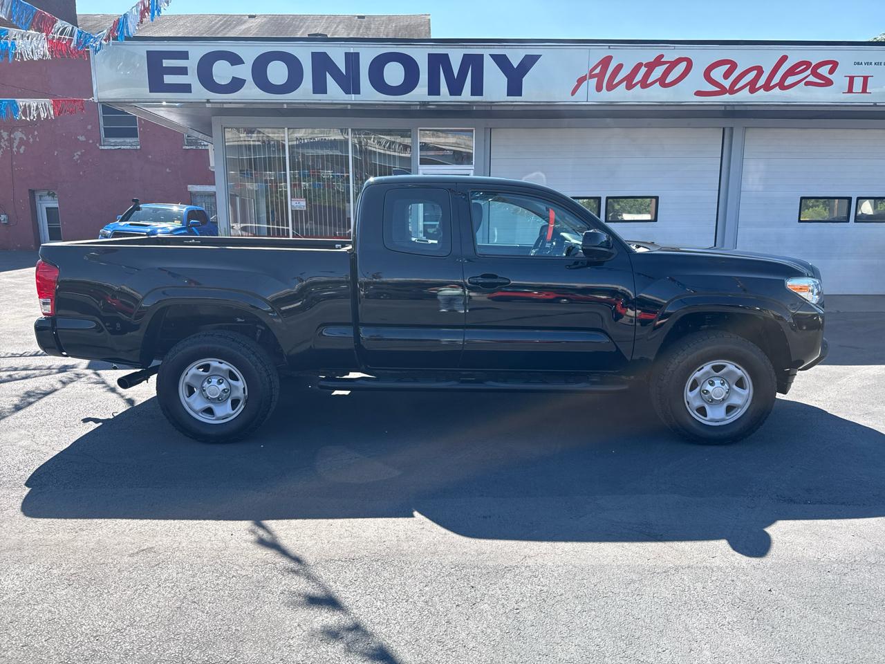 toyota tacoma 2017 5TFSX5EN7HX047504 image toyota tacoma 2017 5TFSX5EN7HX047504 image