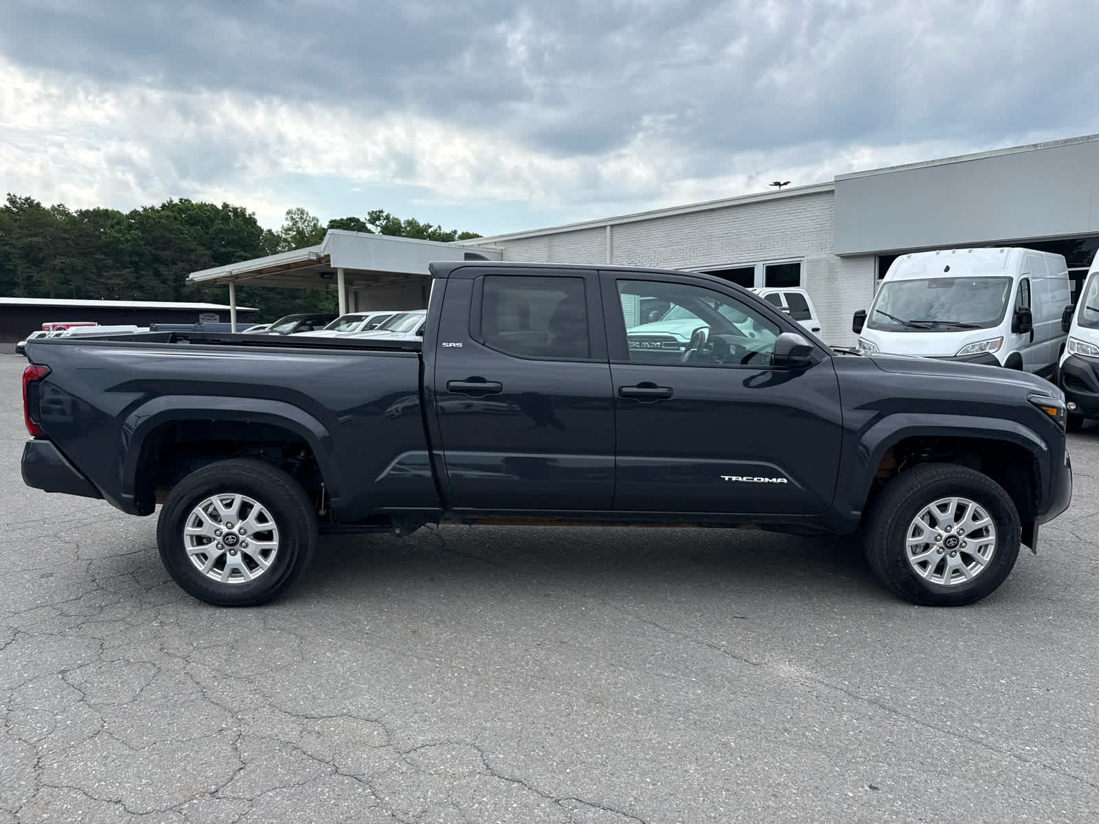 toyota tacoma 2024 3TYLB5JN9RT008143 image toyota tacoma 2024 3TYLB5JN9RT008143 image