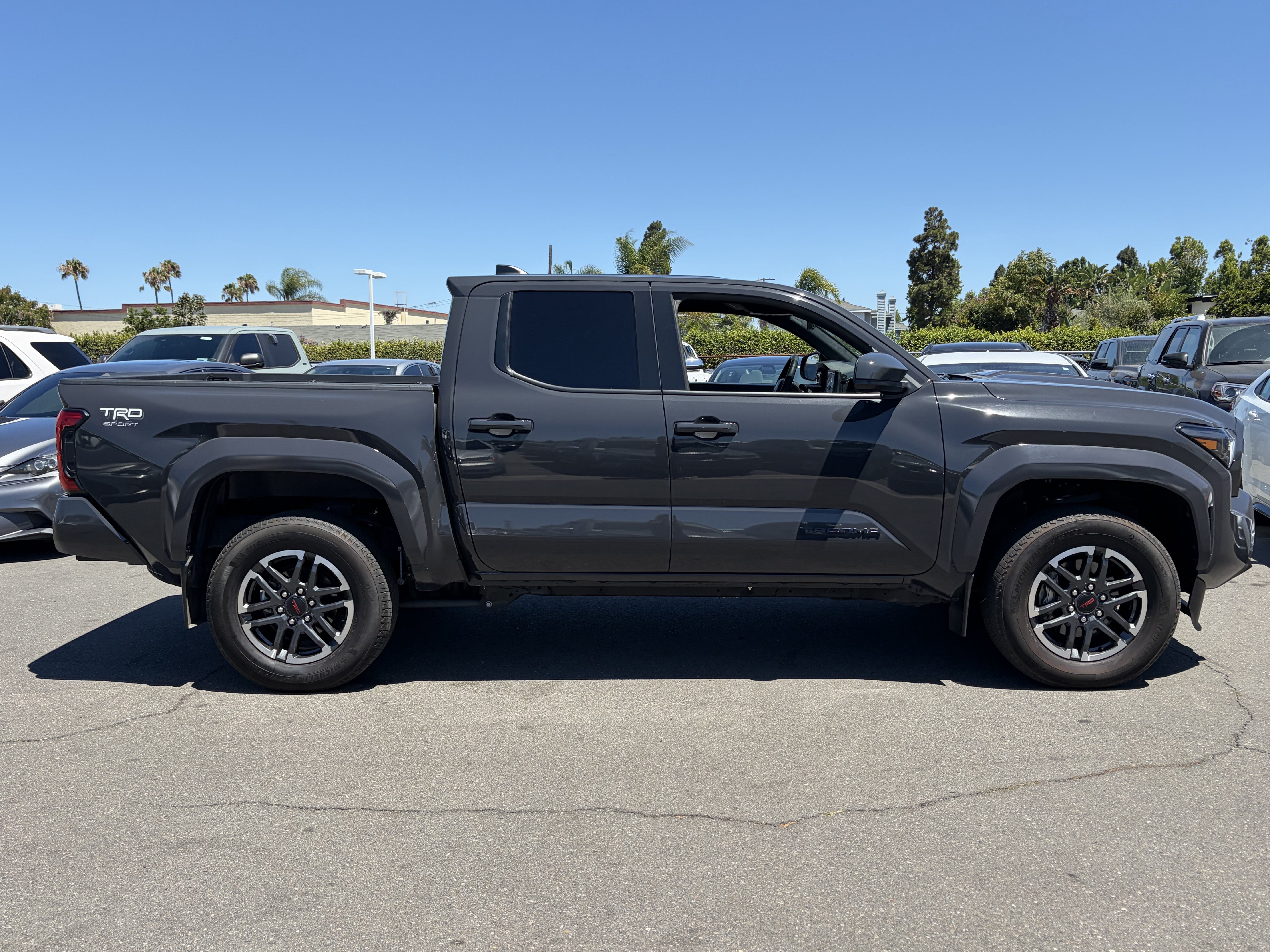 toyota tacoma 2024 3TMKB5FN8RM022261 image toyota tacoma 2024 3TMKB5FN8RM022261 image