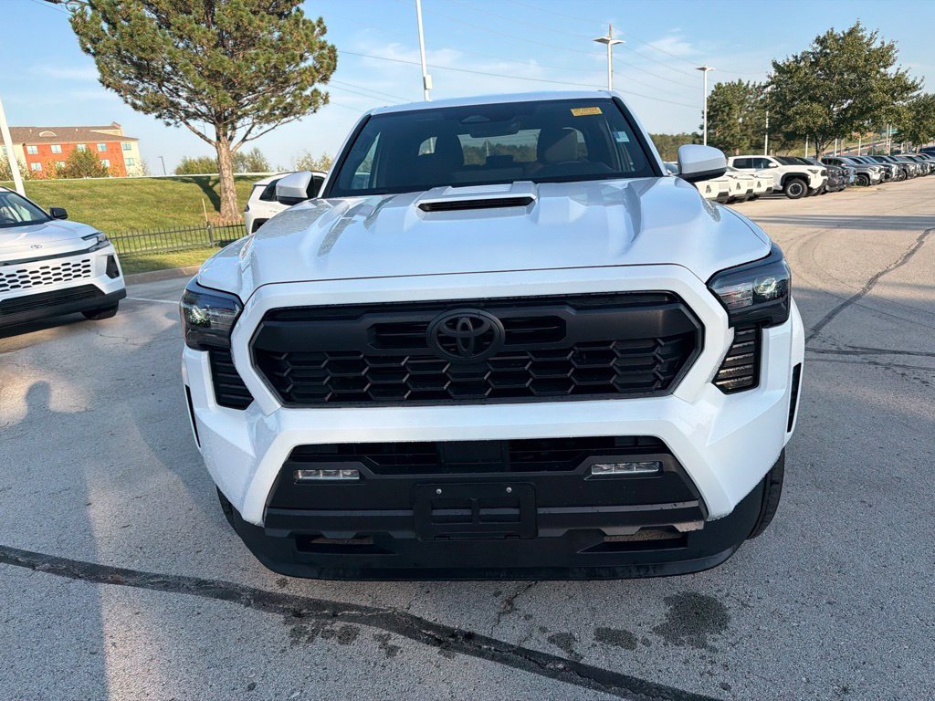 toyota tacoma 2024 3TMLB5JN2RM044820 image toyota tacoma 2024 3TMLB5JN2RM044820 image