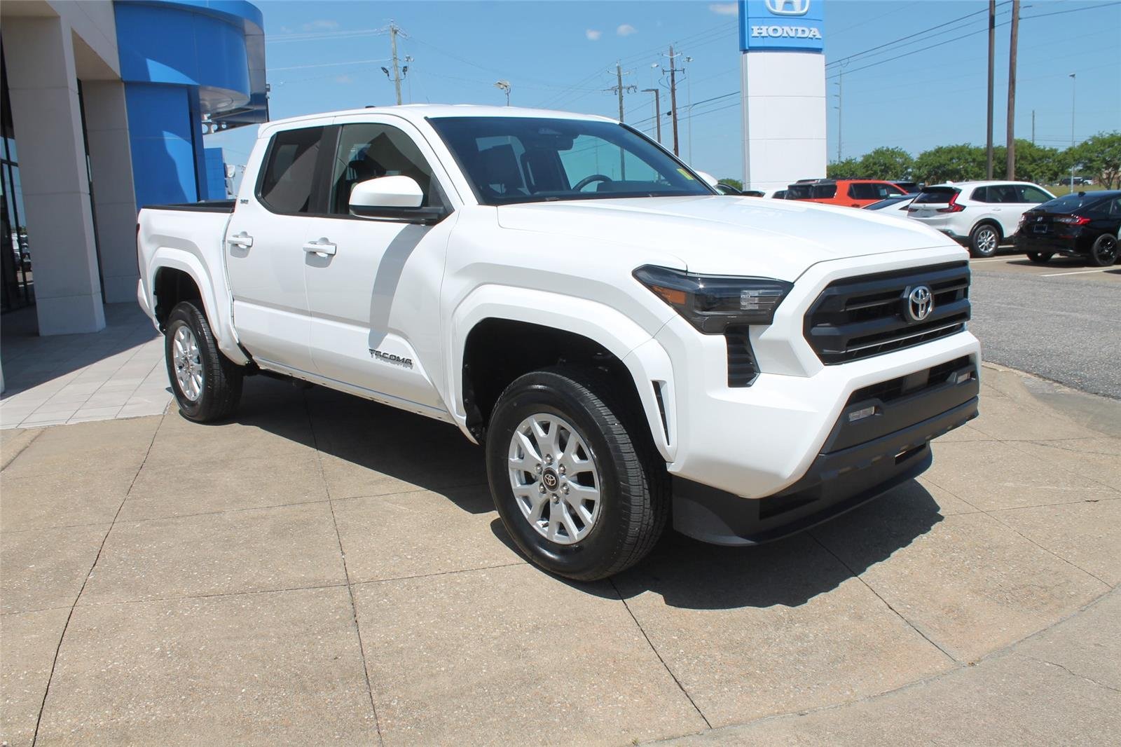 toyota tacoma 2024 3TYKB5FN3RT008112 image toyota tacoma 2024 3TYKB5FN3RT008112 image