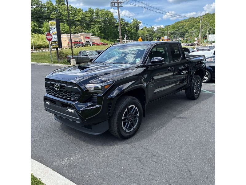 toyota tacoma 2024 3TMLB5JN2RM016936 image toyota tacoma 2024 3TMLB5JN2RM016936 image