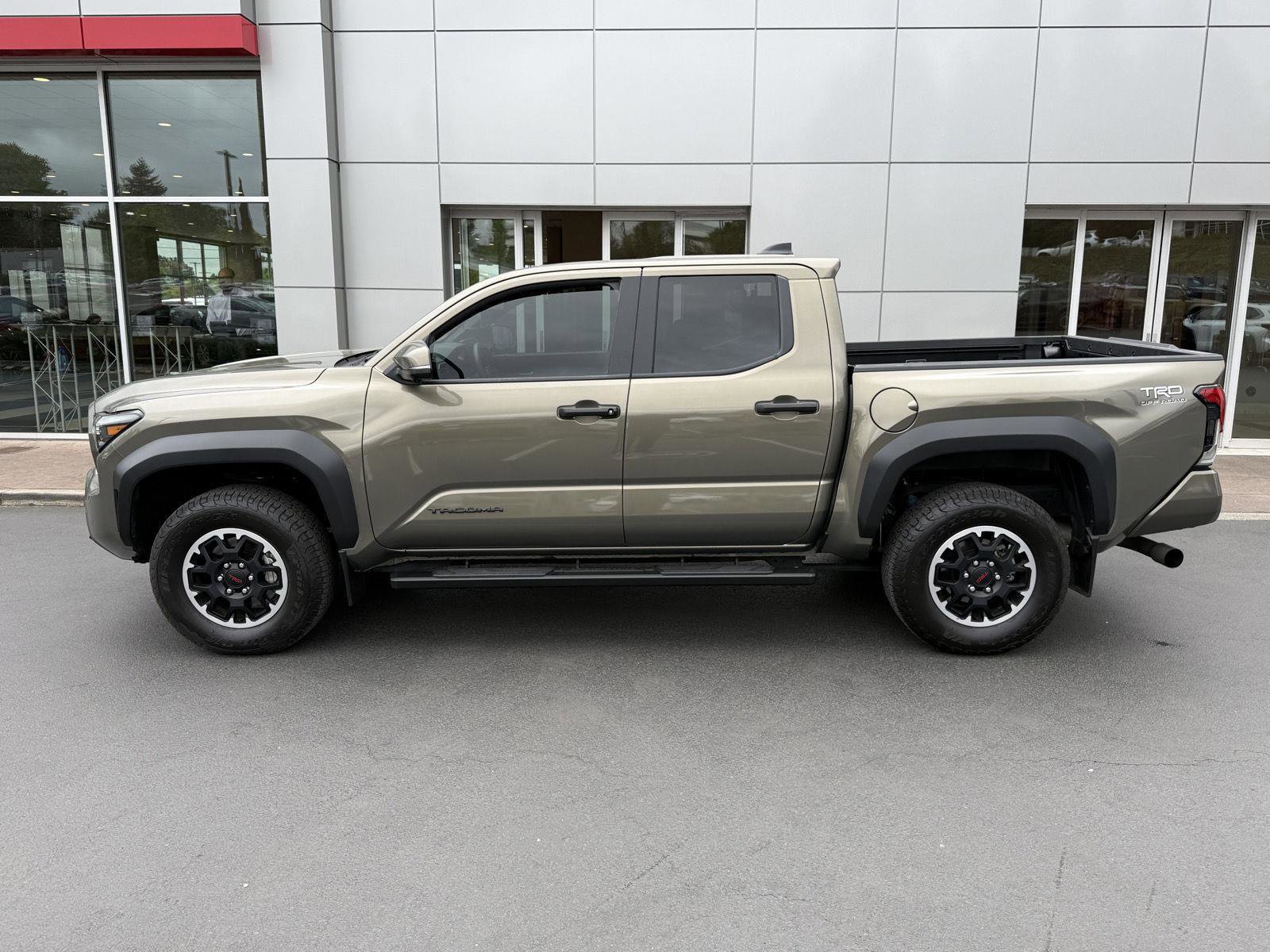 toyota tacoma 2024 3TMLB5JN0RM046811 image toyota tacoma 2024 3TMLB5JN0RM046811 image