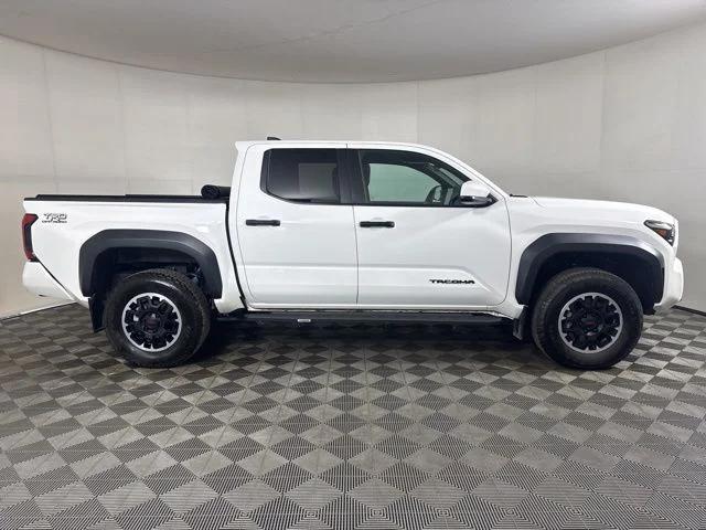 toyota tacoma 2024 3TMLB5JN0RM012061 image toyota tacoma 2024 3TMLB5JN0RM012061 image