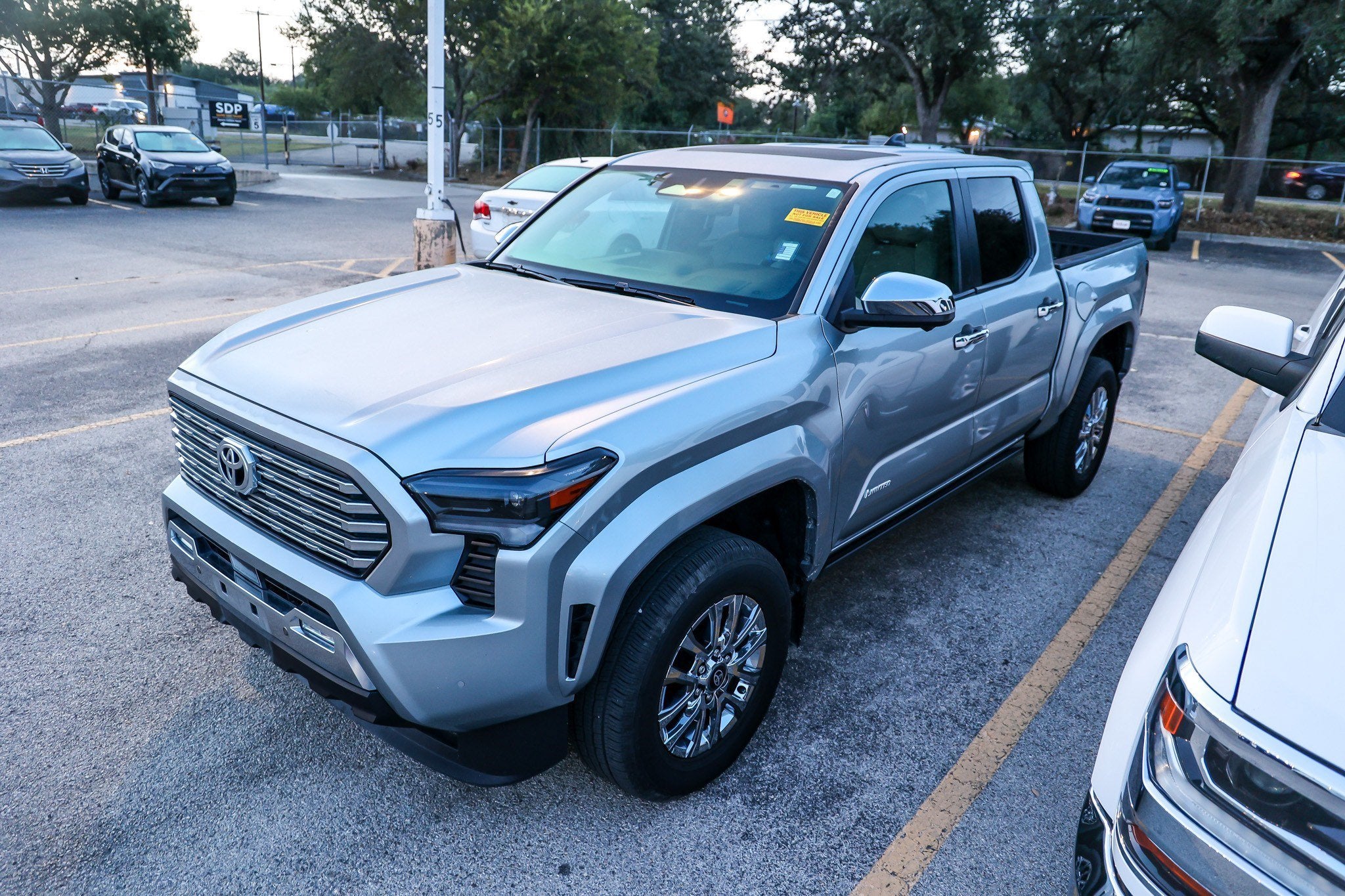 toyota tacoma 2024 3TYLB5JN2RT037807 image toyota tacoma 2024 3TYLB5JN2RT037807 image
