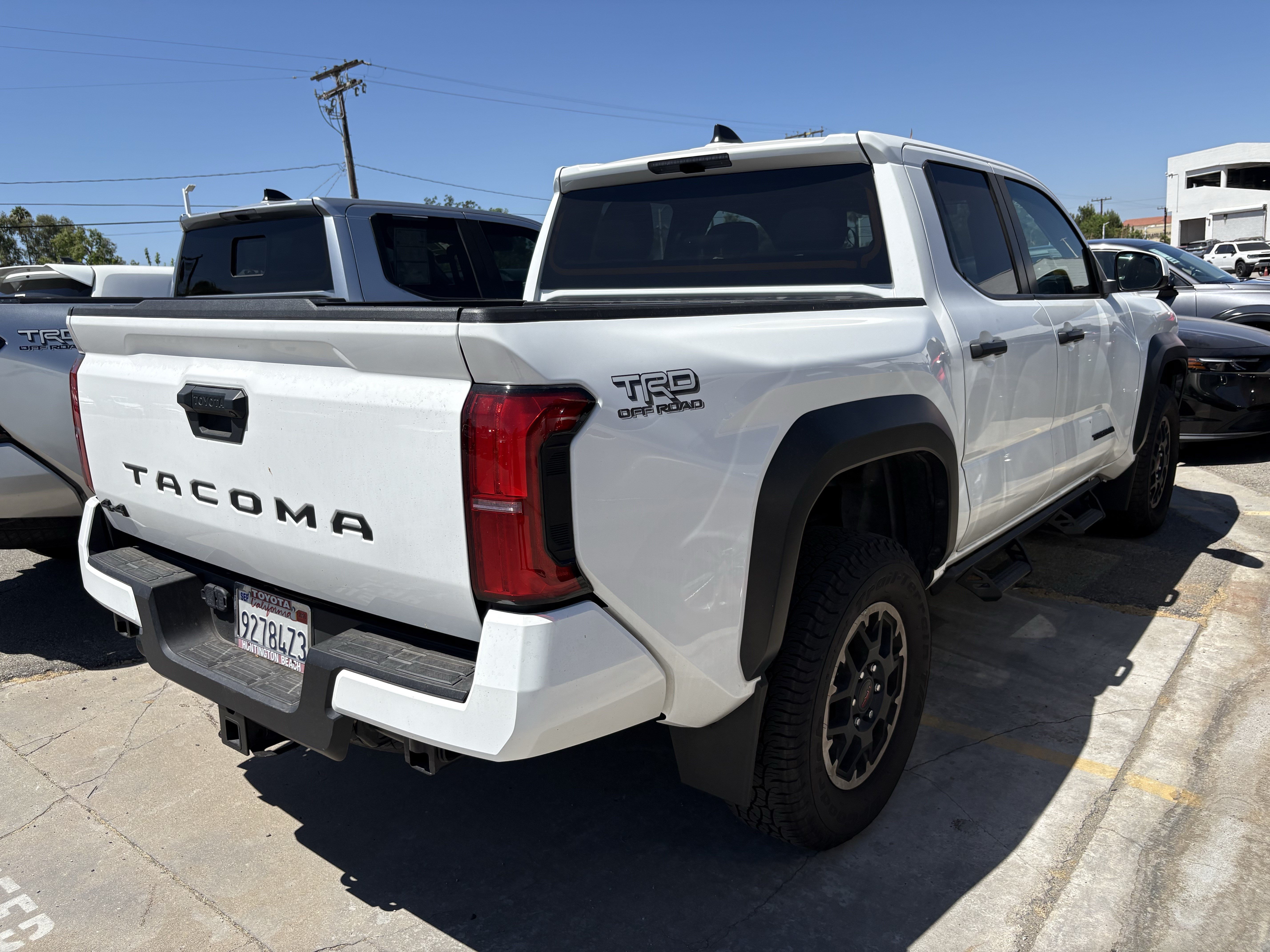 toyota tacoma 2024 3TMLB5JN7RM044554 image toyota tacoma 2024 3TMLB5JN7RM044554 image