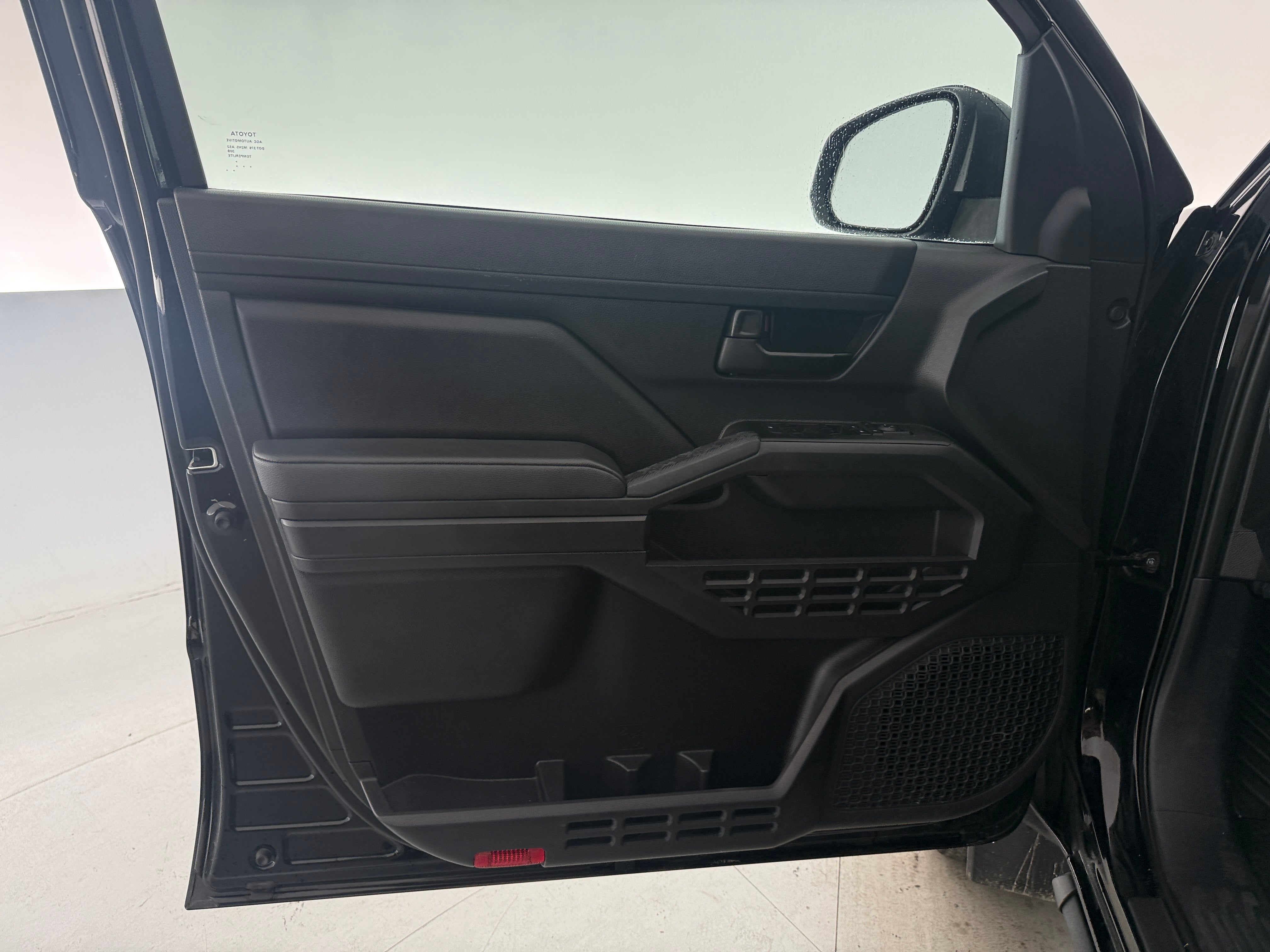 toyota tacoma 2024 3TYLD5KN9RT005056 image toyota tacoma 2024 3TYLD5KN9RT005056 image