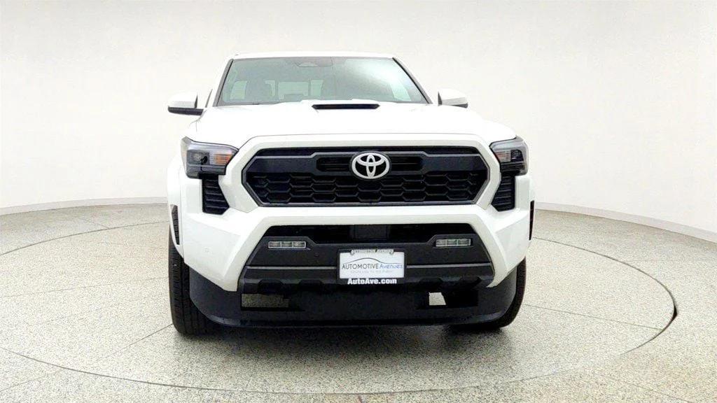 toyota tacoma 2024 3TYLB5JN2RT037855 image toyota tacoma 2024 3TYLB5JN2RT037855 image