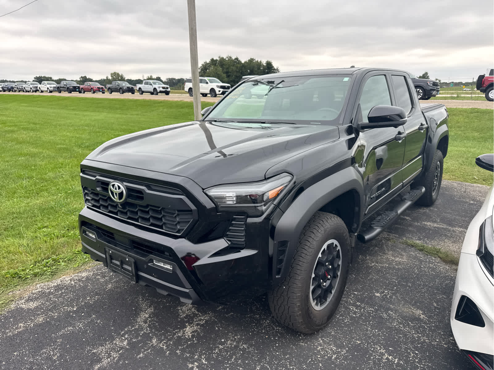 toyota tacoma 2024 3TMLB5JNXRM054060 image toyota tacoma 2024 3TMLB5JNXRM054060 image