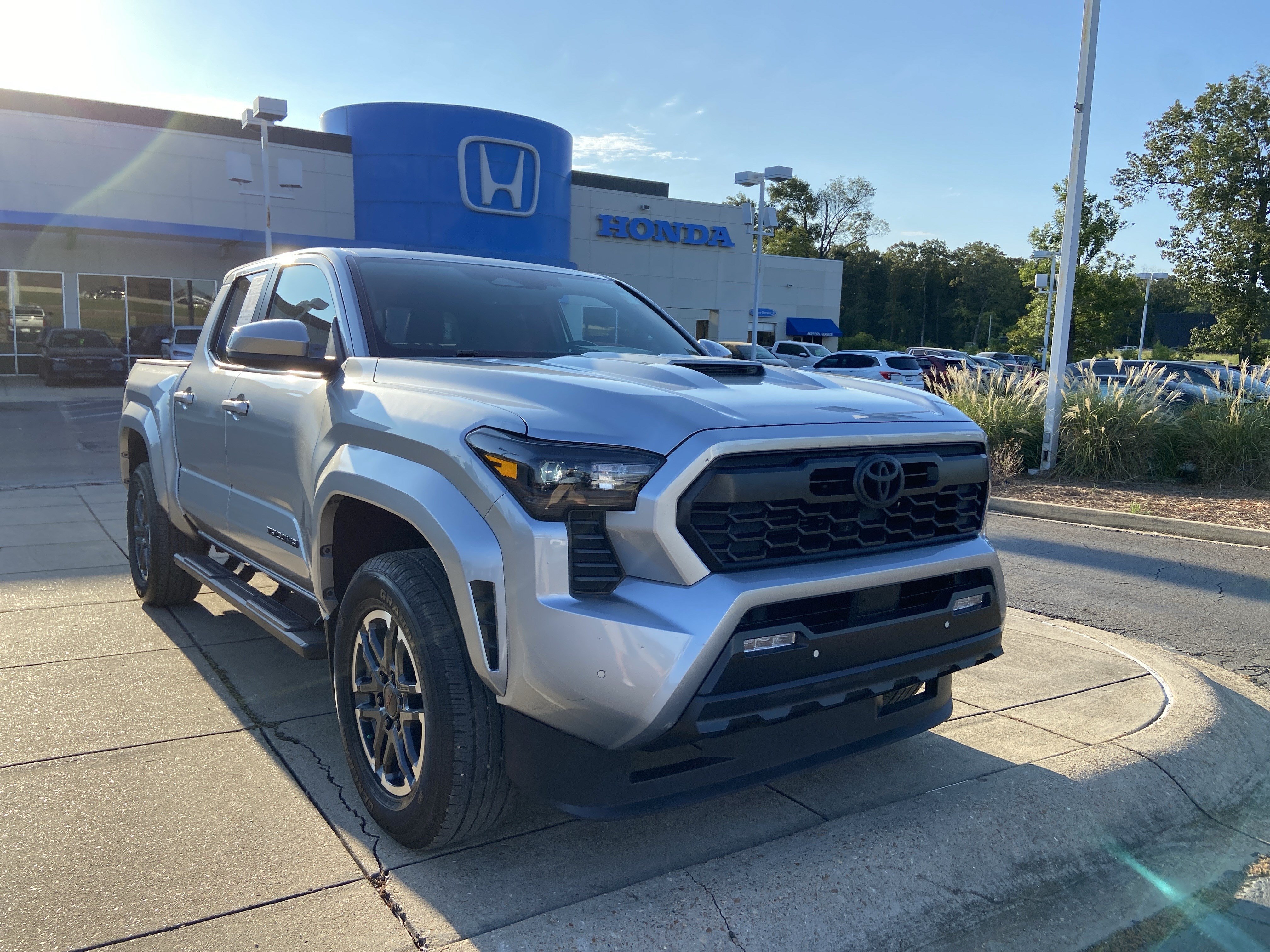 toyota tacoma 2024 3TMKB5FN1RM001879 image toyota tacoma 2024 3TMKB5FN1RM001879 image